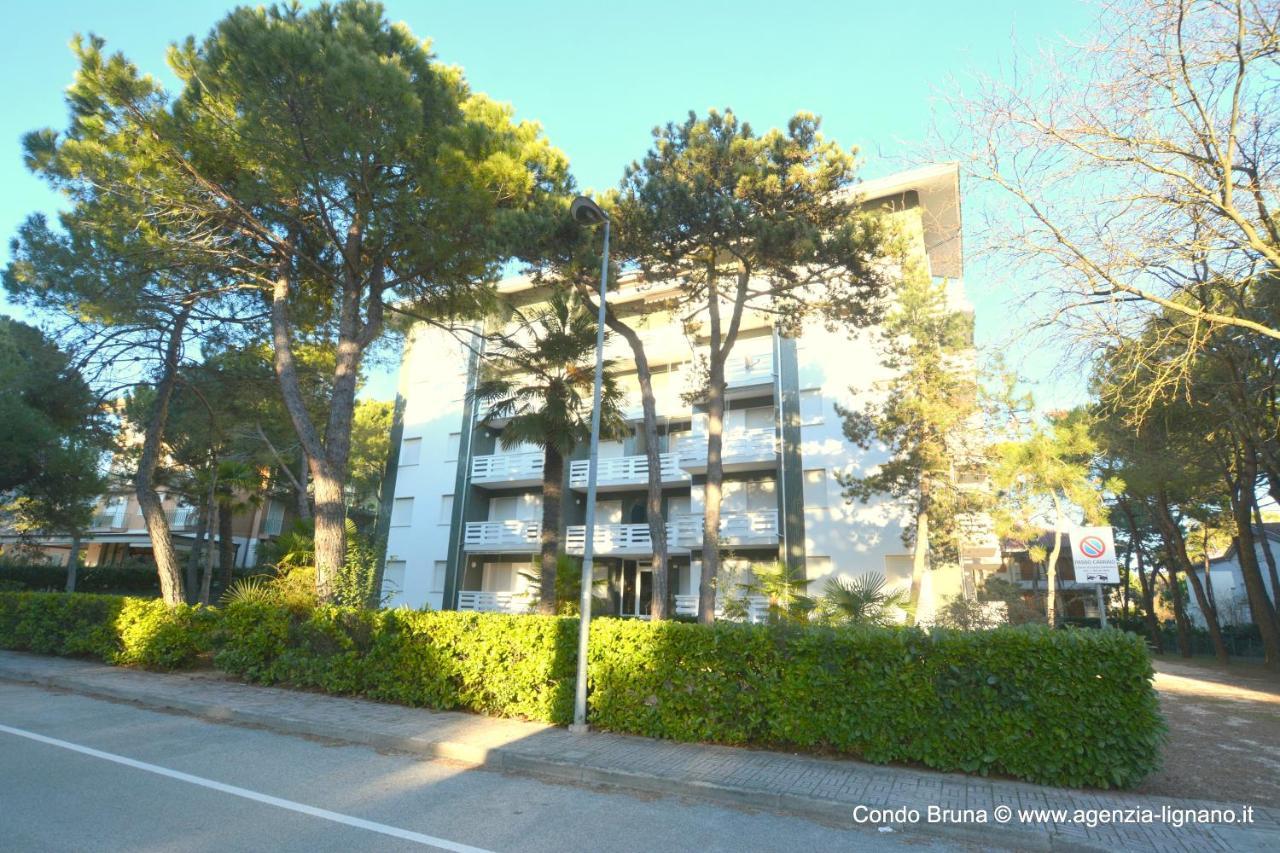 Lignano Nette Wohnung Naehe Am Meer Lignano Sabbiadoro Exterior foto